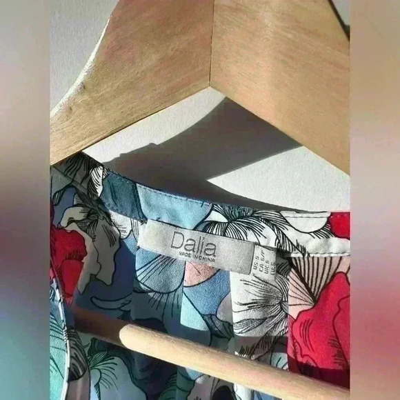 Dalia Women’s Colourful Red Blue Floral Sleeveless Blouse Art to Wear Small - Picture 2 of 10